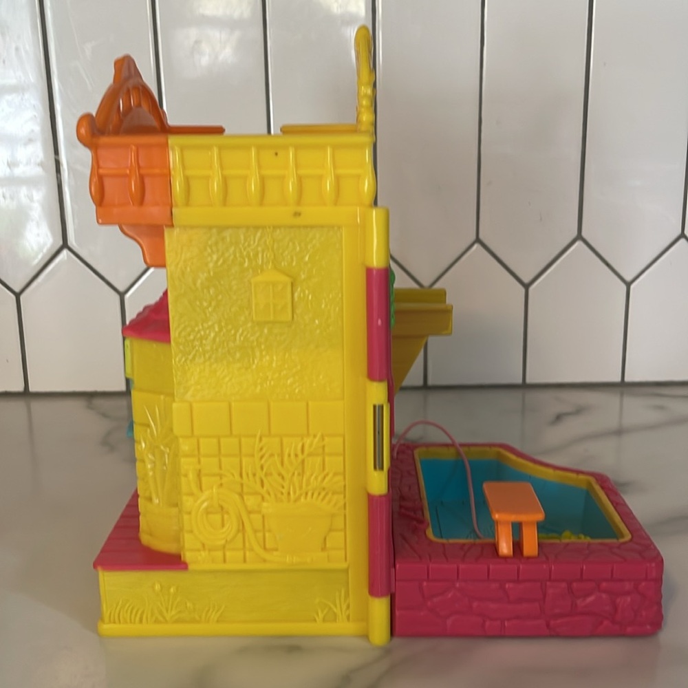 2004 Fisher Price Sweet Streets Village Dance Studio & Swimming Pool - Picture 10 of 10